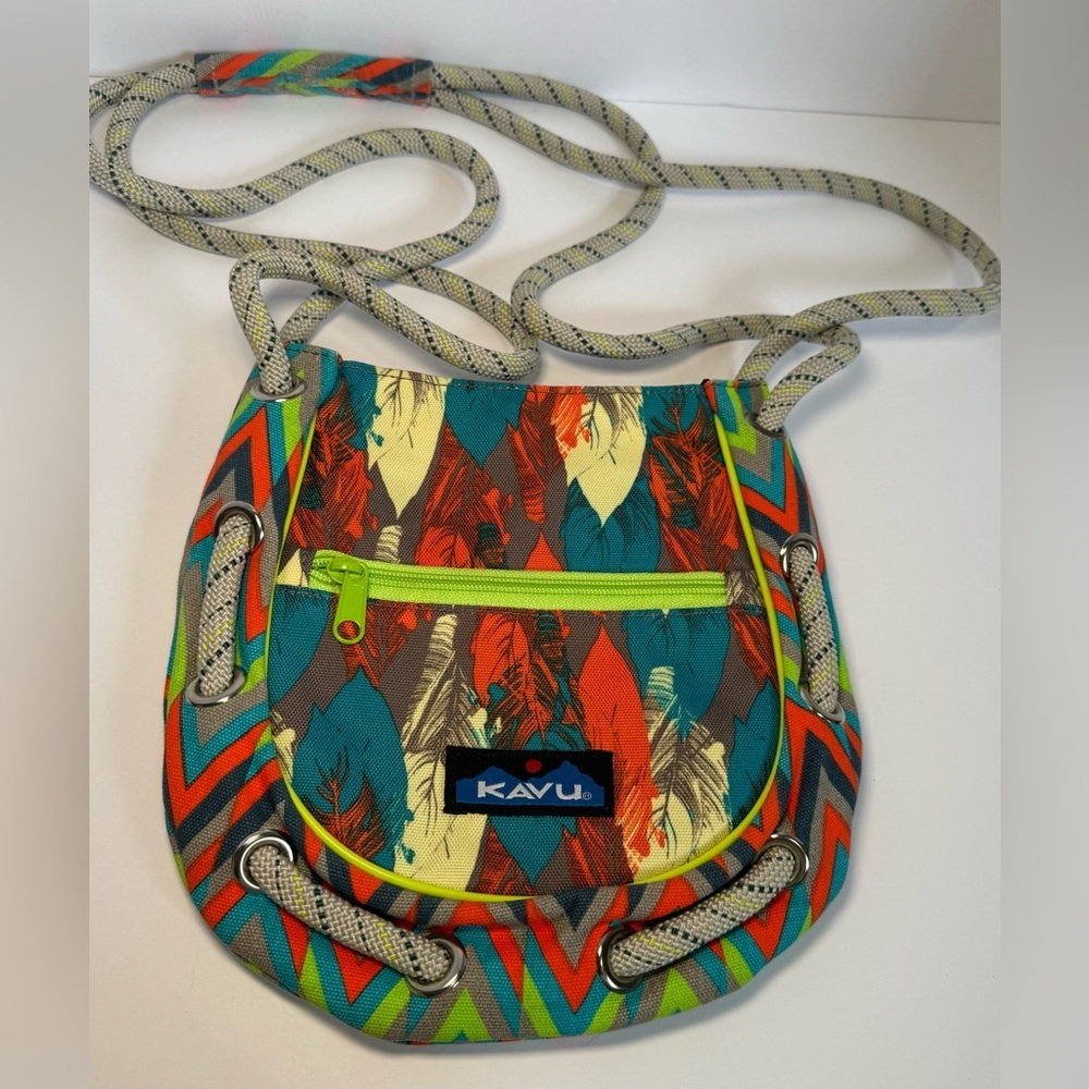 Kavu Phoenix Feather Slingshot crossbody bag